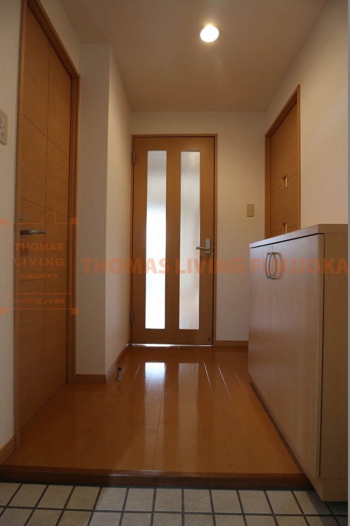 玄関　シューズボックス付いてます。