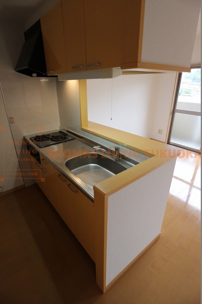 キッチン　人気のカウンターキッチンタイプ。