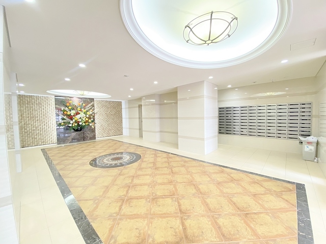 ロビー　宅配ＢＯＸ・エレベーター