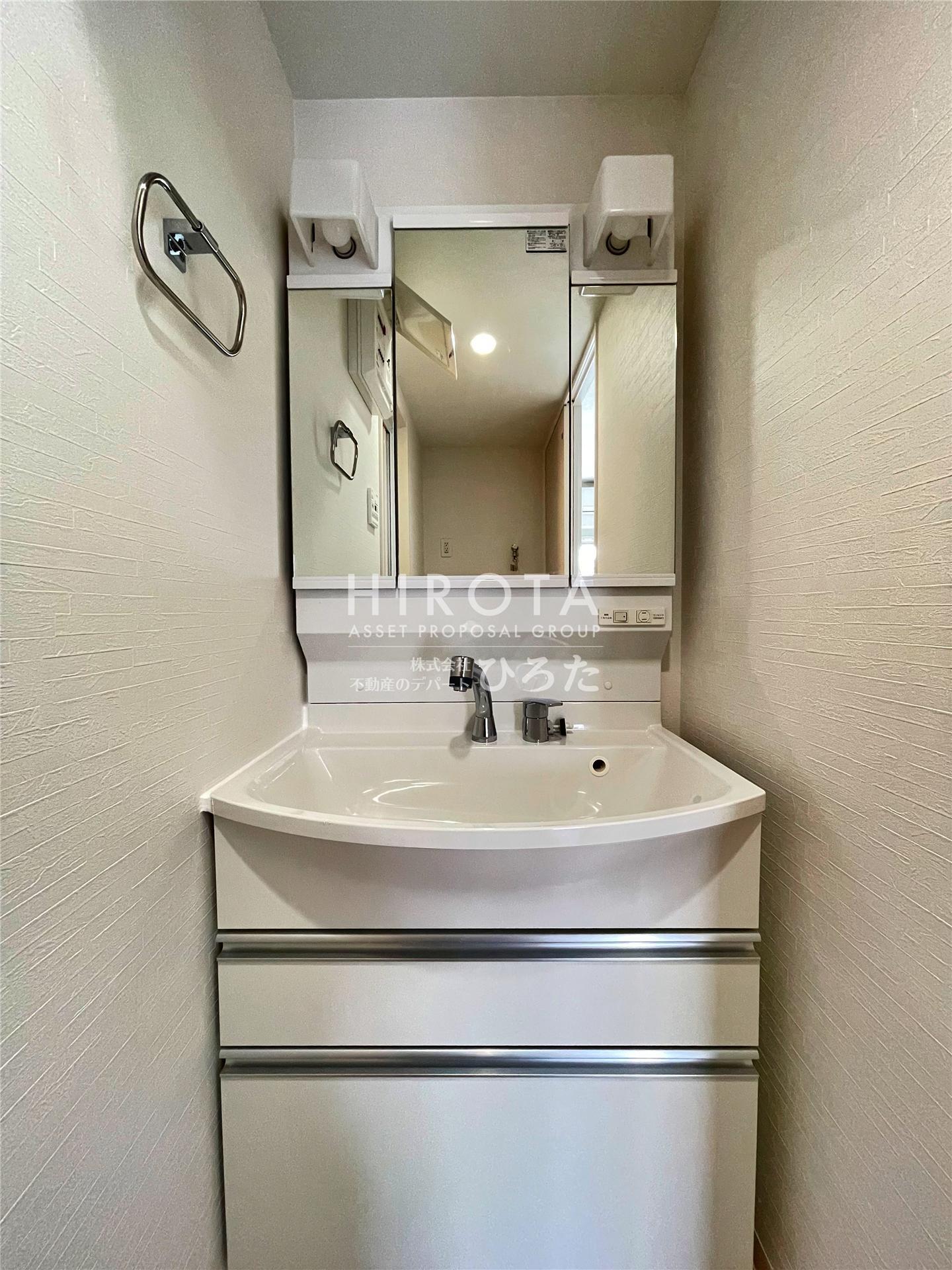 洗面設備　同仕様写真