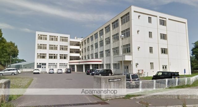 中学校　向陽中学校（中学校）まで723m