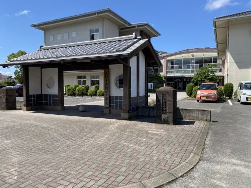 小学校　武雄市立朝日小学校（小学校）まで1453m