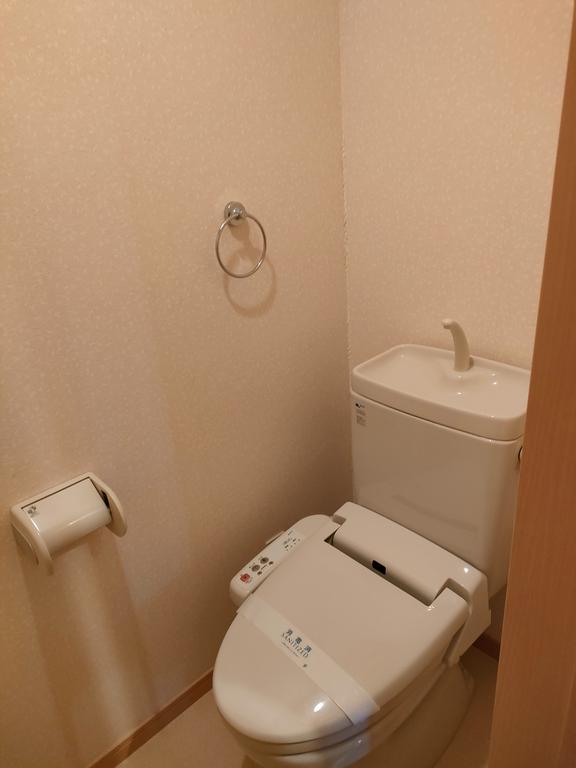 トイレ　ウォシュレット付き