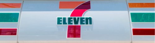 コンビニ　セブンイレブン 安芸府中浜田3丁目店（コンビニ）まで556m