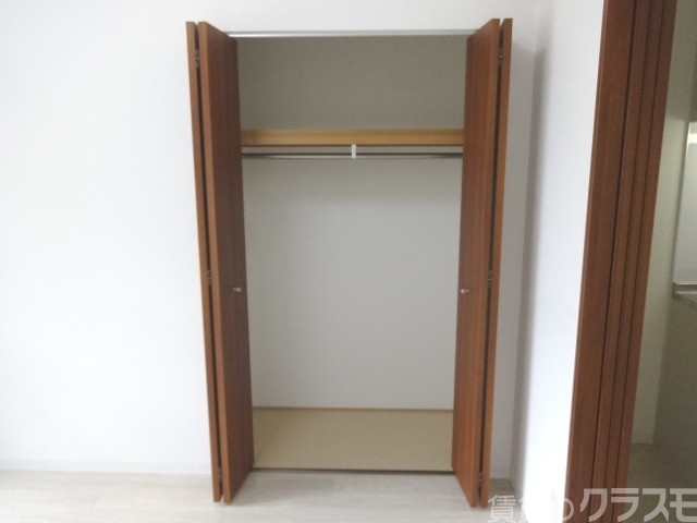 収納　余計な物はクローゼットにしまいましょう♪