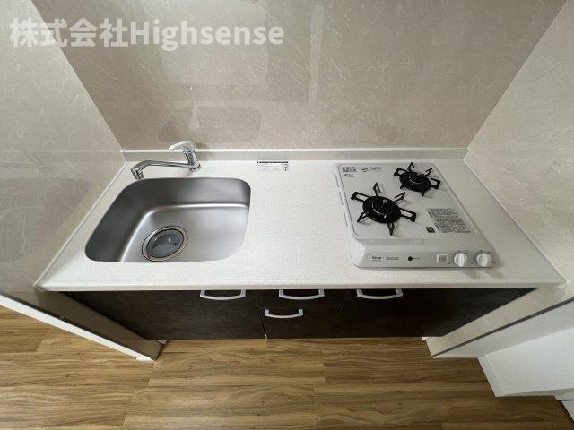 キッチン　コンパクトなキッチンで掃除もラクラク