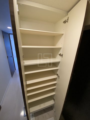 収納　ルーエ本町　シューズボックス