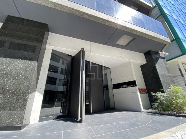 エントランス　ルーエ本町　エントランス