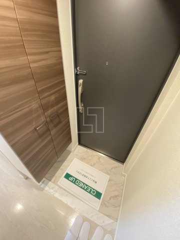 玄関　ルーエ本町　玄関