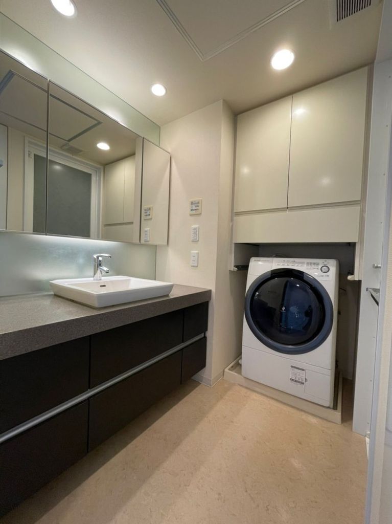 洗面設備　独立洗面台・洗濯乾燥機