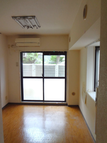 居室・リビング　居室