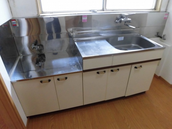 キッチン　※別号室の写真となります