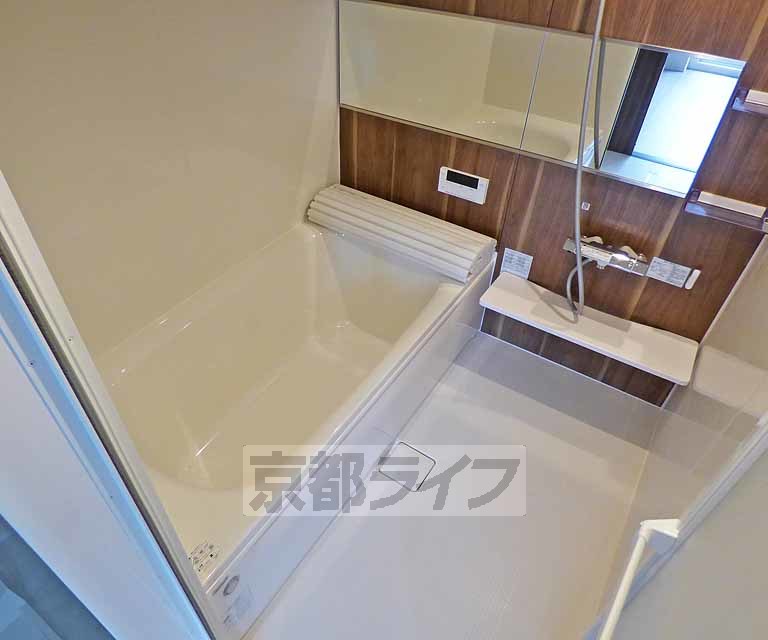 バス・シャワールーム　浴室です。