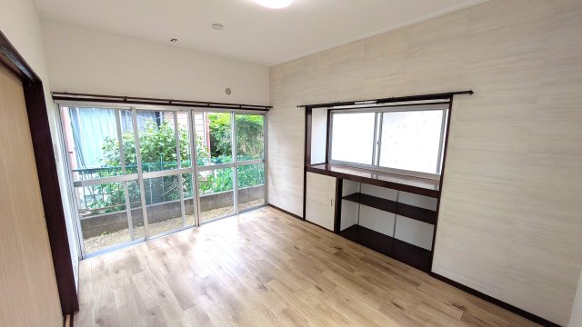 居室・リビング　こちらの居間で趣味の時間をお楽しみください