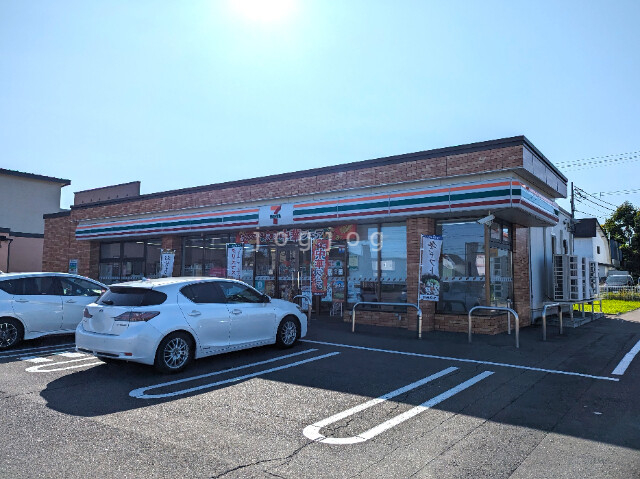 コンビニ　セブンイレブン帯広大通南２２丁目店（コンビニ）まで300m
