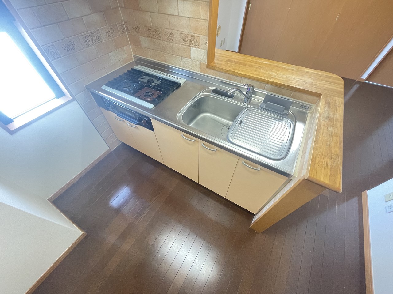 キッチン　※同物件、別部屋の写真です。