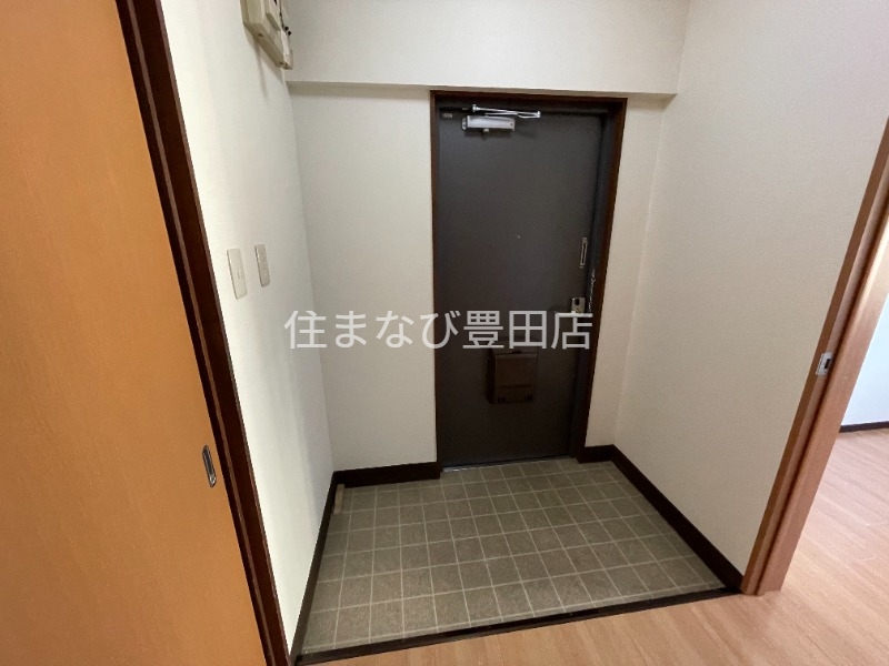 玄関　同型別部屋写真