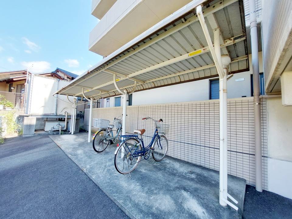 駐車場　駐輪場