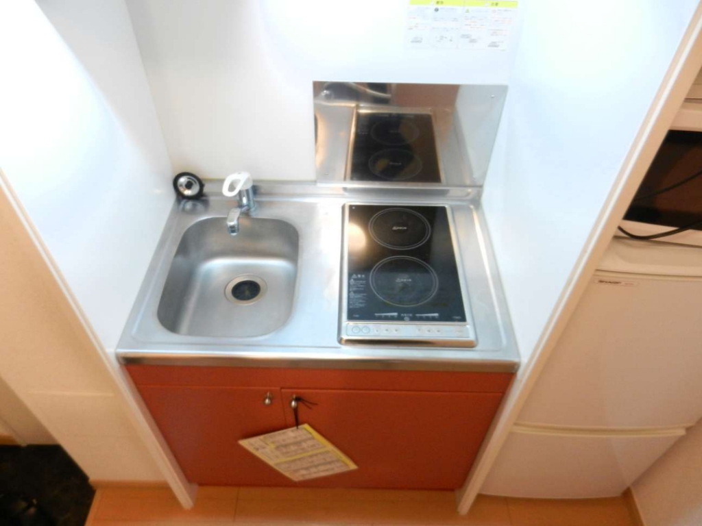 キッチン　一人暮らしにピッタリの機能的なシンク