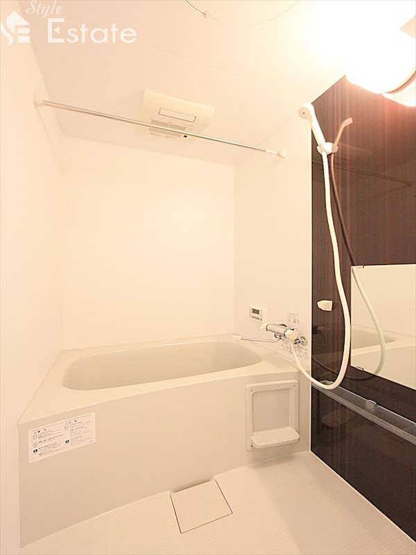 バス・シャワールーム　バスルーム