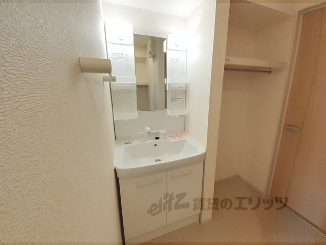 洗面設備　同仕様