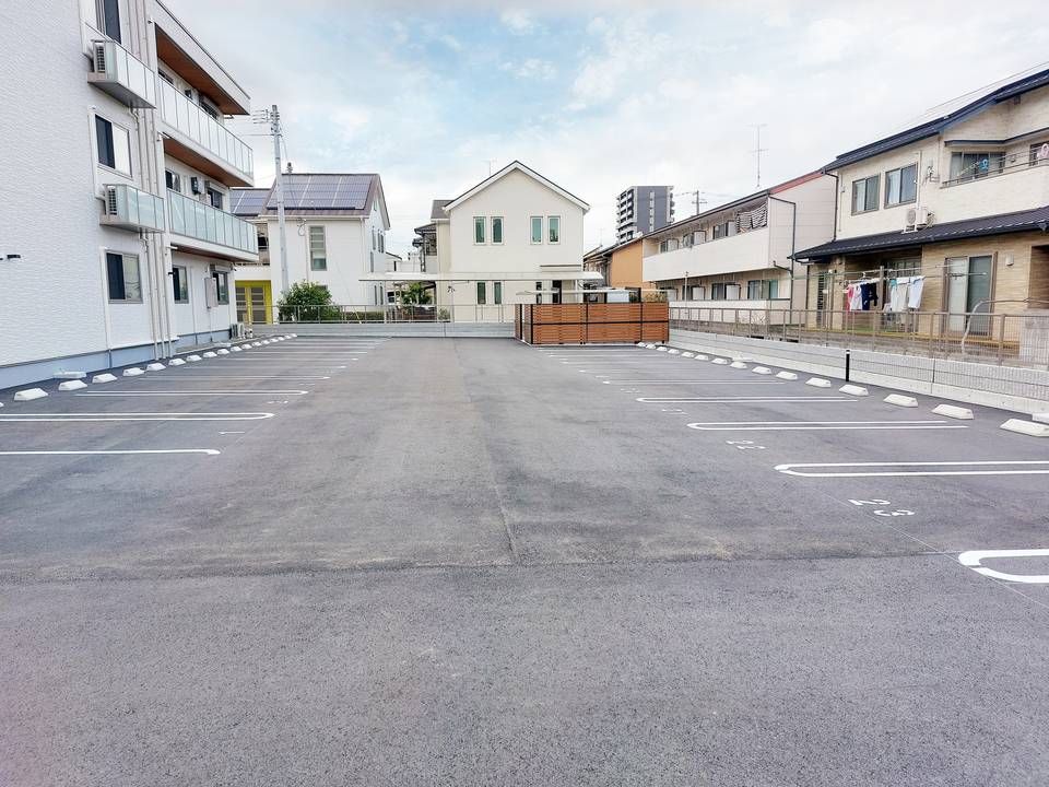 駐車場　駐車場