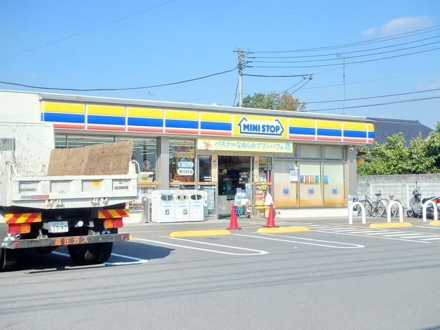 コンビニ　青梅街道駅周辺（コンビニ）まで937m