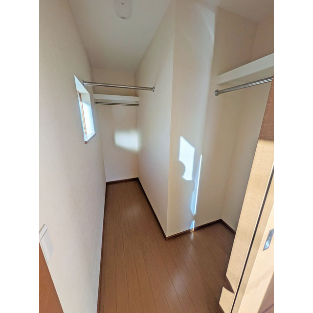 収納　ウォークインクローゼット