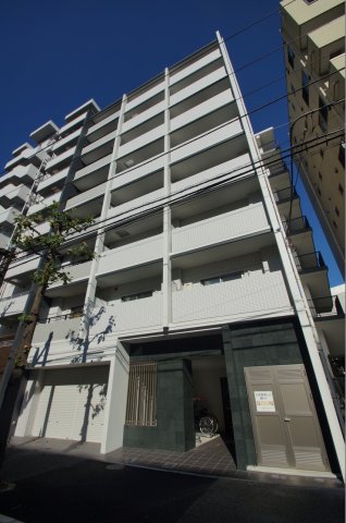 建物外観　2015年11月築、設備充実のマンションです。