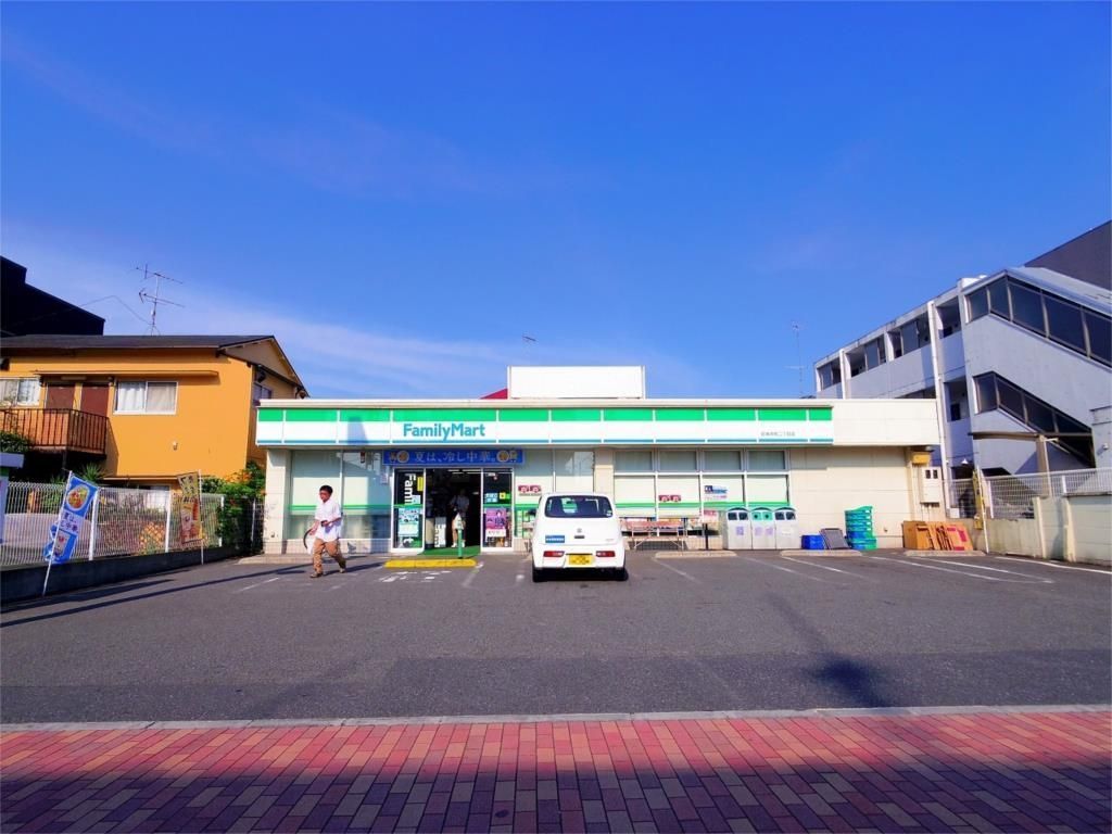 コンビニ　ファミリーマート　石神井町二丁目店（コンビニ）まで1311m