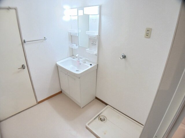 洗面設備　使いやすい洗面所です