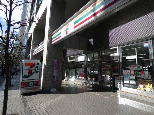 コンビニ　セブンイレブン横浜鶴屋町2丁目店（コンビニ）まで625m