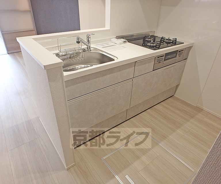 キッチン　お料理がしやすそうなシステムキッチンです。