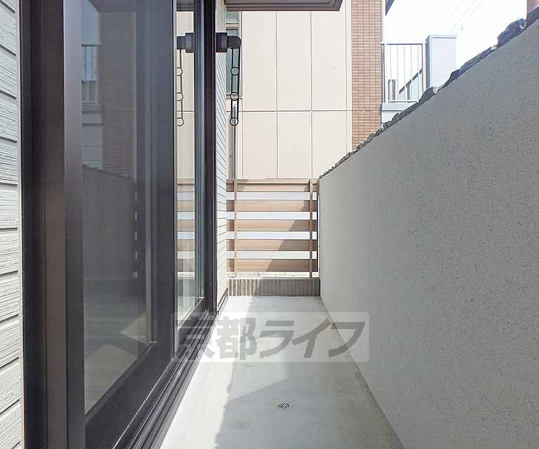 バルコニー　洗濯物がゆったりと干せそうです。