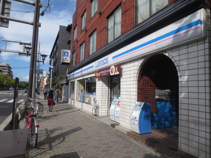 コンビニ　ローソン（コンビニ）まで140m