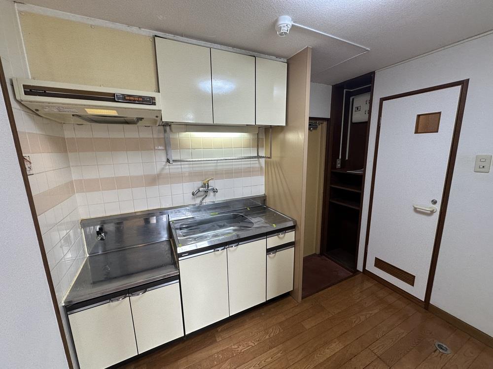 キッチン　２口ガスコンロ設置可能