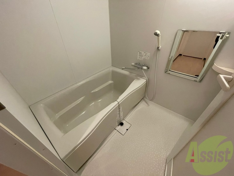 バス・シャワールーム　お風呂です。ゆっくりお風呂につかるのも体に良いですね～