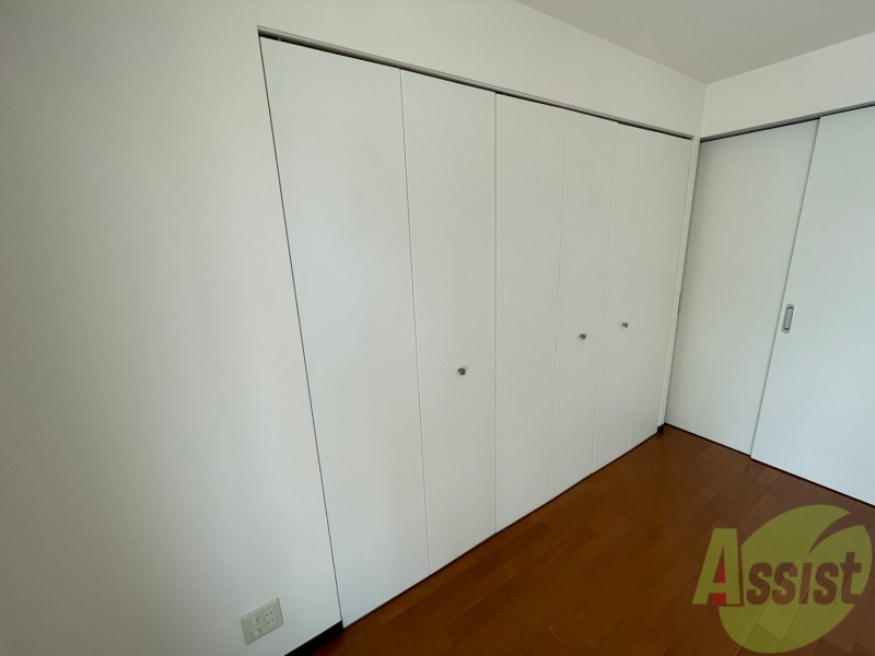 収納　大きな収納で荷物が多い人でも安心ですね！！