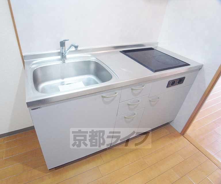 キッチン　可愛らしいシステムキッチンです。