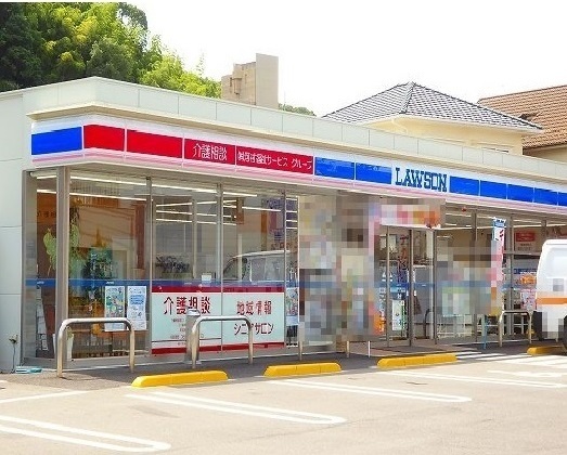 コンビニ　ローソン　大町西３丁目店（コンビニ）まで140m