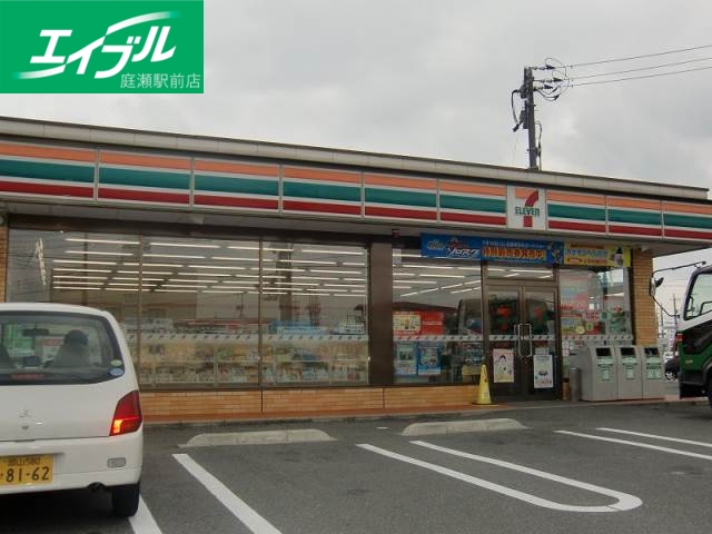 コンビニ　セブンイレブン（コンビニ）まで116m