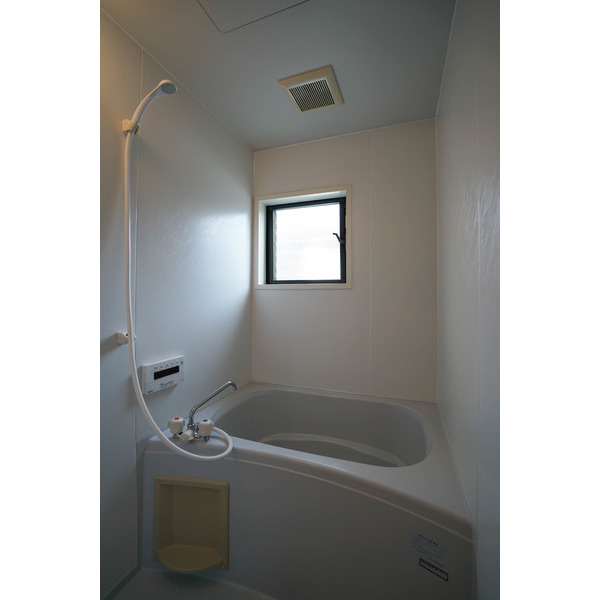 バス・シャワールーム　同じ建物の別なお部屋