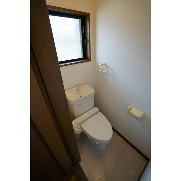 トイレ　同じ建物の別なお部屋