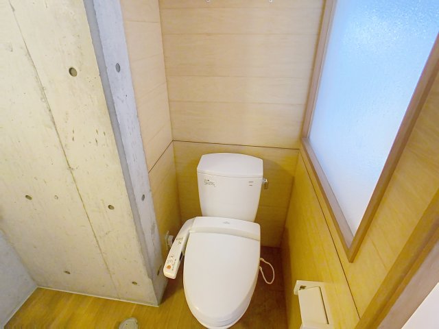 トイレ　掲載写真は空室の別部屋を掲載しております。実際のお部屋と仕様