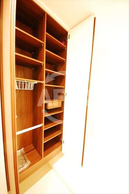 玄関　大阪ひびきの街ザ・サンクタスタワー　シューズボックス