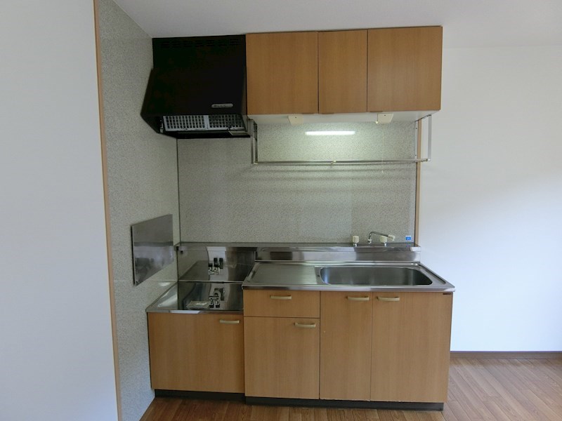 キッチン　２口コンロ設置可能、まな板スペースも十分確保できたキッチン。