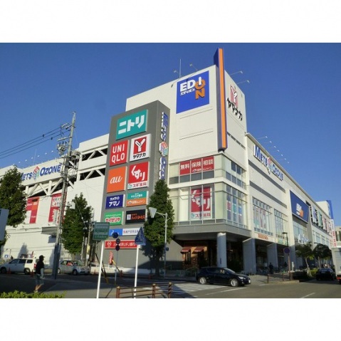 ショッピングセンター　徒歩8分（ショッピングセンター）まで640m