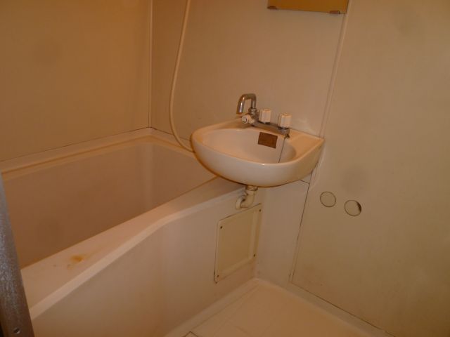 バス・シャワールーム　バス