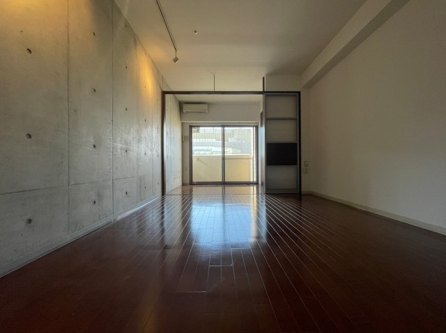 居室・リビング　詳細は、RISUMO江坂本店→06-6155-7137まで♪