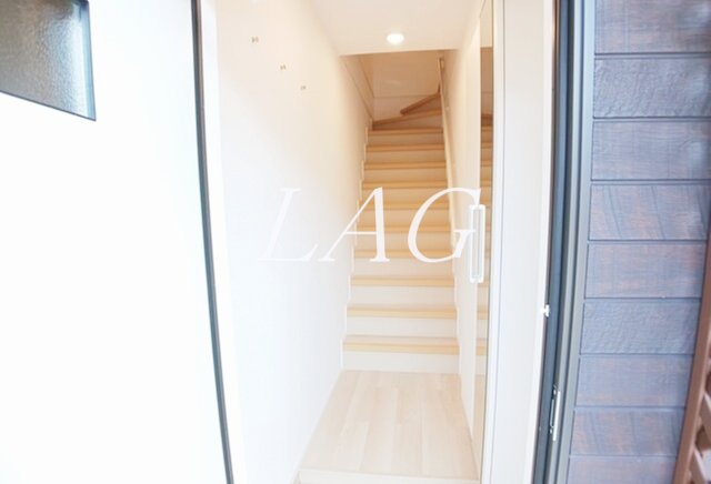 玄関　玄関です。（同仕様設備です。）